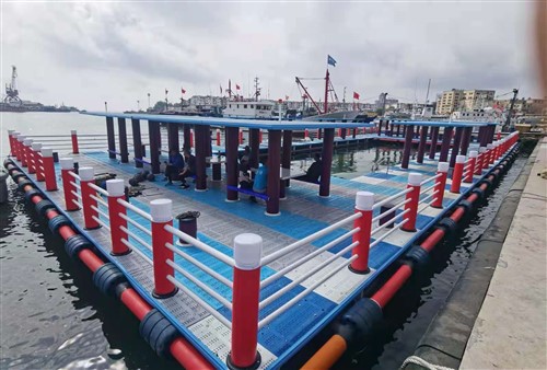 Quai flottant semi-submersible en PE